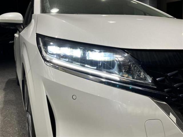 ノート Ｘ　保証書／純正　ＳＤナビ／インテリジェントルームミラー／エマージェンシーブレーキ／アラウンドビューモニター／車線逸脱防止支援システム／ヘッドランプ　ＬＥＤ／Ｂｌｕｅｔｏｏｔｈ接続／ＥＴＣ　全周囲カメラ（18枚目）