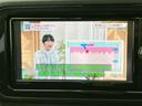 Ｆ　新品タイヤ／保証書／純正　ＳＤナビ／トヨタセーフティセンス／車線逸脱防止支援システム／ドライブレコーダー　純正／Ｂｌｕｅｔｏｏｔｈ接続／ＥＴＣ／ＥＢＤ付ＡＢＳ／横滑り防止装置／バックモニター　ドラレコ（12枚目）