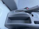 ４ＷＤ　ＫＣ　新品タイヤ／エアバッグ　運転席／衝突安全ボディ／パワーステアリング／マニュアルエアコン／最大積載量３５０ｋｇ／ヘッドライトレベライザー／三方開／ラジオ　４ＷＤ（30枚目）