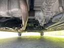 車両前方側の下廻り画像です。エンジン付近から車両中央部までの状態を確認いただけます。◆ご購入前に気になる下廻りの様子を把握したい方は、店頭スタッフまでお問い合わせ下さい。