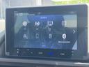 ＦＭ・ＡＭをはじめ、ＢｌｕｅｔｏｏｔｈやＵＳＢなど複数の音源を選べるメニューを表示。普段使う機器や聴きたい番組に合わせて選択でき、車内での音楽やラジオを楽しむ際に便利です。