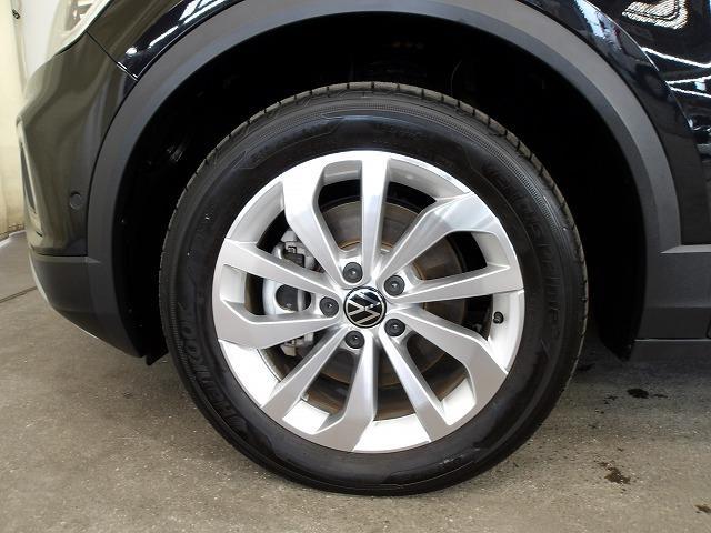 Ｔ－ロック ＴＤＩ　スタイル　ディーゼルターボ　正規認定中古車　ディーラー保証１年付き　Ａクルコン　盗難防止システム　横滑り防止装置　エアバッグ　エアコン　パワーステアリング　メモリーナビ　キーレスエントリー　ＬＫＡ　ＡＢＳ（7枚目）