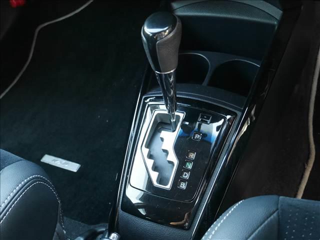 カローラフィールダー ＨＹＢＲＩＤ　Ｇ　エアロツアラーＷＸＢ　ハーフレザーシート　ＢＬＵＥＴＯＯＴＨ　ＥＴＣ（33枚目）