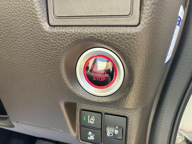 N-BOX G 禁煙車 ホンダセンシング 衝突被害軽減ブレーキ クリアランスソナー ETC ナビ バックカメラ CD Bluetooth クルーズコントロール ドラレコ レーンアシスト スマートキー プッシュスタート(24枚目)