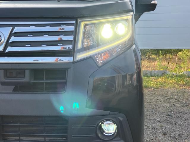 ムーヴ カスタム　Ｘ　ＳＡ　衝突被害軽減ブレーキ　スマートキー　プッシュスタート　ＥＴＣ　オートＬＥＤヘッドライト　純正エアロ　ナビ　フルセグＴＶ　バックカメラ　ＤＶＤ　Ｂｌｕｅｔｏｏｔｈ　オート電格ミラー（3枚目）