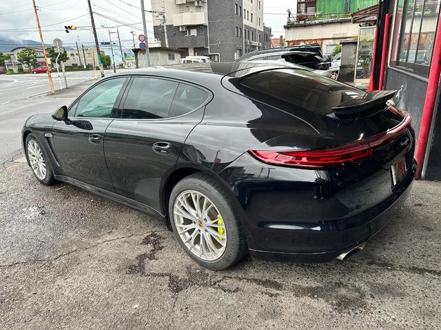 パナメーラ ９７１仕様　ベースグレード　リヤモニター　ベースグレード（４名）９７１仕様・純正リヤモニター・３６００ＣＣ・安心のバネサス（7枚目）