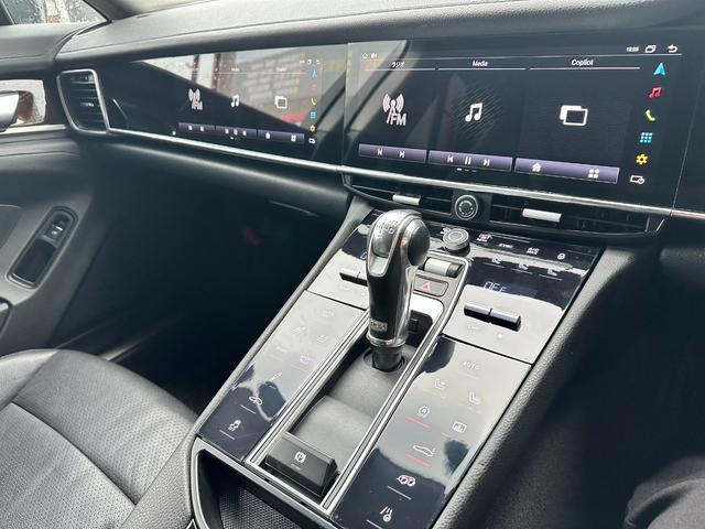 パナメーラ ９７１仕様　ベースグレード　リヤモニター　ベースグレード（４名）９７１仕様・純正リヤモニター・３６００ＣＣ・安心のバネサス（17枚目）