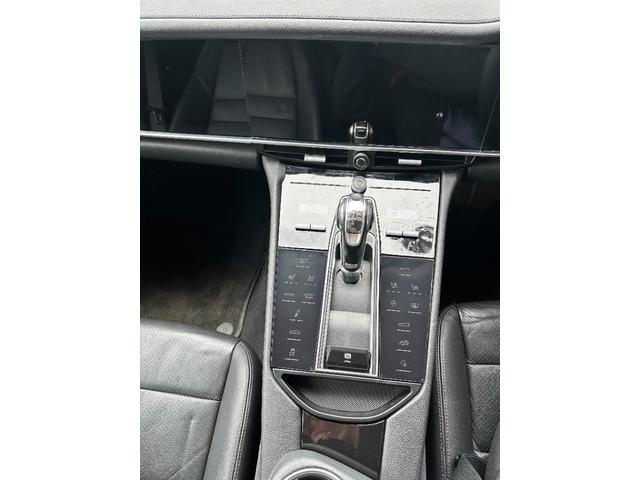 パナメーラ ９７１仕様　ベースグレード　リヤモニター　ベースグレード（４名）９７１仕様・純正リヤモニター・３６００ＣＣ・安心のバネサス（21枚目）