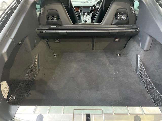 パナメーラ ９７１仕様　ベースグレード　リヤモニター　ベースグレード（４名）９７１仕様・純正リヤモニター・３６００ＣＣ・安心のバネサス（35枚目）