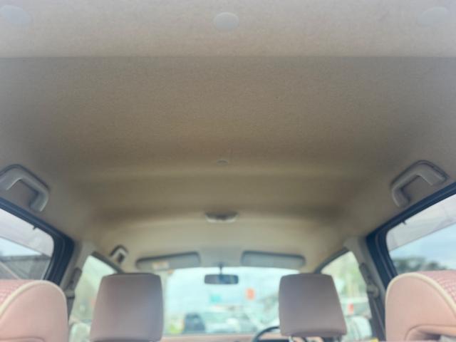 ミラココア ココアプラスX LEDヘッドランプ スマートキー アイドリングストップ ベンチシート CVT 盗難防止システム ABS CD ミュージックプレイヤー接続可 ルーフレール 衝突安全ボディ エアコン パワーステアリング(9枚目)