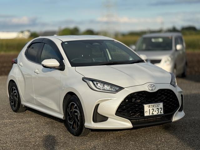 ヤリス ハイブリッドＺ　全周囲カメラ　ナビ　クリアランスソナー　オートクルーズコントロール　衝突被害軽減システム　アルミホイール　ＬＥＤヘッドランプ　スマートキー　電動格納ミラー　シートヒーター　ＣＶＴ　盗難防止システム（13枚目）