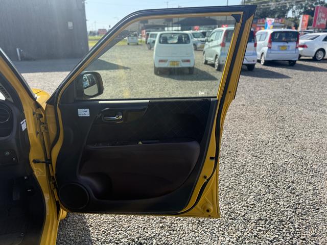 Ｎ－ＯＮＥ プレミアム　バックカメラ　オートライト　ＨＩＤ　スマートキー　アイドリングストップ　電動格納ミラー　ベンチシート　ＣＶＴ　盗難防止システム　ＡＢＳ　ＥＳＣ　ＣＤ　アルミホイール　衝突安全ボディ　エアコン（28枚目）