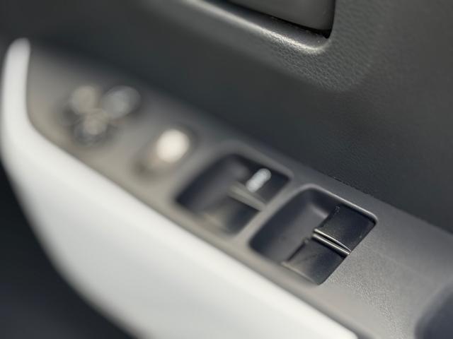 ハスラー Ｇ　衝突被害軽減システム　スマートキー　アイドリングストップ　シートヒーター　ベンチシート　ＣＶＴ　盗難防止システム　ＡＢＳ　ＥＳＣ　衝突安全ボディ　エアコン　Ｂｌｕｅｔｏｏｔｈ　バックカメラ（18枚目）