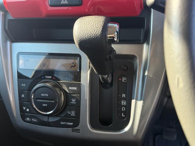 ハスラー Ｊスタイル　ＥＴＣ　衝突被害軽減システム　オートライト　ＨＩＤ　スマートキー　アイドリングストップ　電動格納ミラー　シートヒーター　ベンチシート　ＣＶＴ　盗難防止システム　ＡＢＳ　ＥＳＣ　ＣＤ　衝突安全ボディ（10枚目）