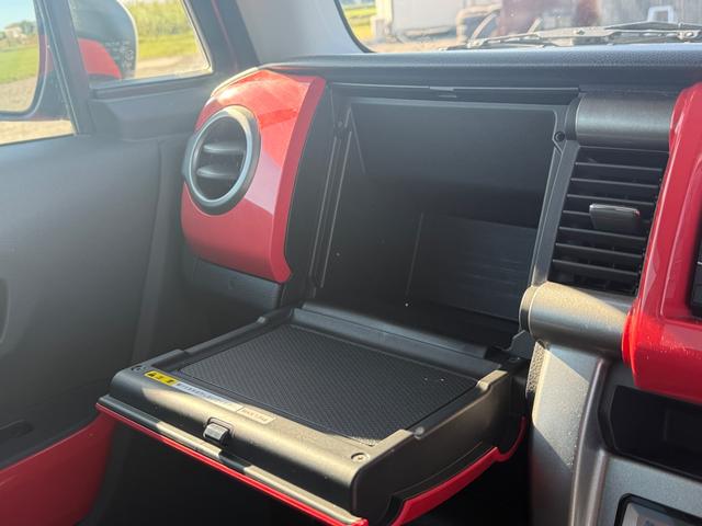 ハスラー Ｊスタイル　ＥＴＣ　衝突被害軽減システム　オートライト　ＨＩＤ　スマートキー　アイドリングストップ　電動格納ミラー　シートヒーター　ベンチシート　ＣＶＴ　盗難防止システム　ＡＢＳ　ＥＳＣ　ＣＤ　衝突安全ボディ（11枚目）