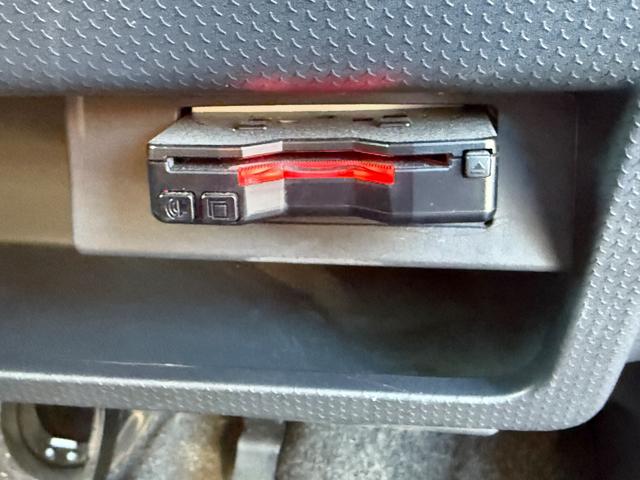 ハスラー Ｊスタイル　ＥＴＣ　衝突被害軽減システム　オートライト　ＨＩＤ　スマートキー　アイドリングストップ　電動格納ミラー　シートヒーター　ベンチシート　ＣＶＴ　盗難防止システム　ＡＢＳ　ＥＳＣ　ＣＤ　衝突安全ボディ（14枚目）