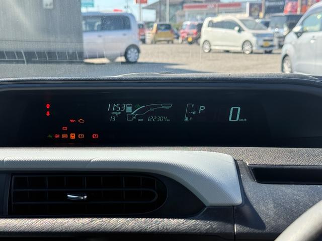 アクア S ETC ナビ TV アルミホイール スマートキー 電動格納ミラー CVT 衝突安全ボディ ABS ESC CD ミュージックプレイヤー接続可 Bluetooth エアコン パワーステアリング(3枚目)