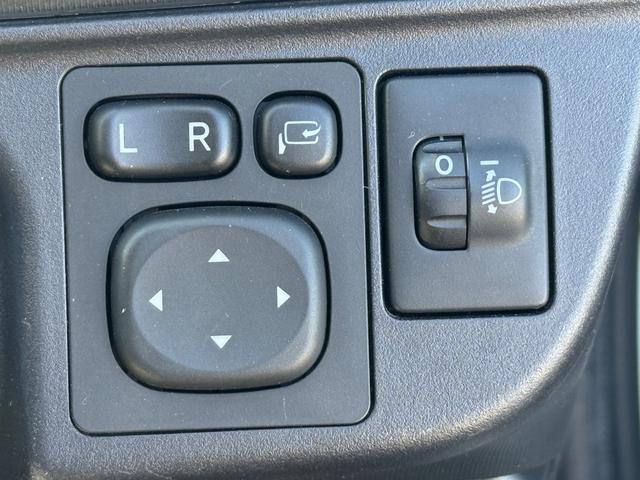 アクア S ETC ナビ TV アルミホイール スマートキー 電動格納ミラー CVT 衝突安全ボディ ABS ESC CD ミュージックプレイヤー接続可 Bluetooth エアコン パワーステアリング(10枚目)