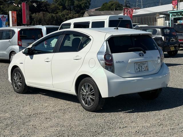 アクア S ETC ナビ TV アルミホイール スマートキー 電動格納ミラー CVT 衝突安全ボディ ABS ESC CD ミュージックプレイヤー接続可 Bluetooth エアコン パワーステアリング(19枚目)