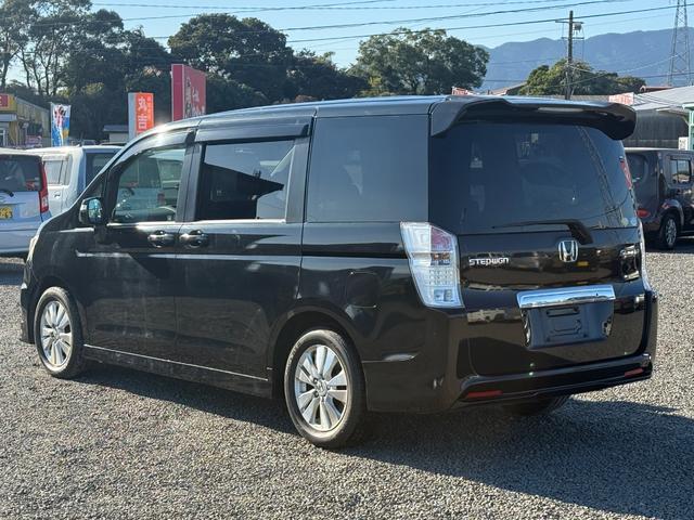 ステップワゴンスパーダ Ｚ　ＥＴＣ　両側電動スライドドア　オートライト　ＨＩＤ　スマートキー　電動格納ミラー　３列シート　フルフラット　ＣＶＴ　アルミホイール　盗難防止システム　衝突安全ボディ　ＡＢＳ　ＥＳＣ　エアコン（17枚目）