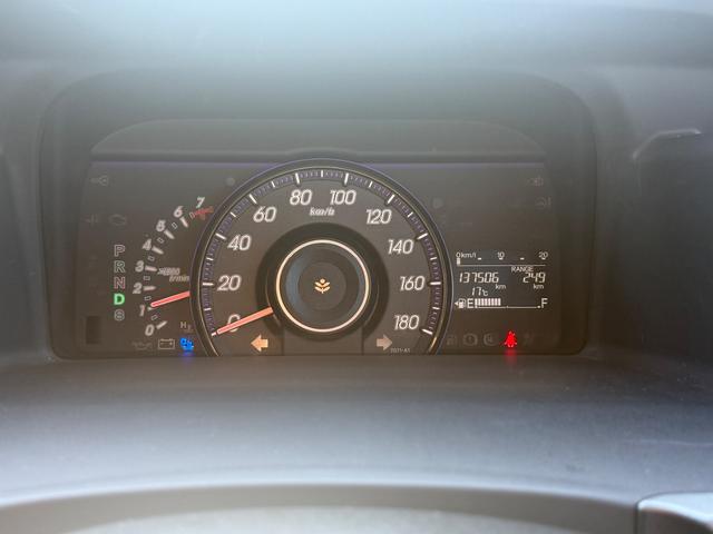 ステップワゴンスパーダ Ｚ　ＥＴＣ　両側電動スライドドア　オートライト　ＨＩＤ　スマートキー　電動格納ミラー　３列シート　フルフラット　ＣＶＴ　アルミホイール　盗難防止システム　衝突安全ボディ　ＡＢＳ　ＥＳＣ　エアコン（21枚目）