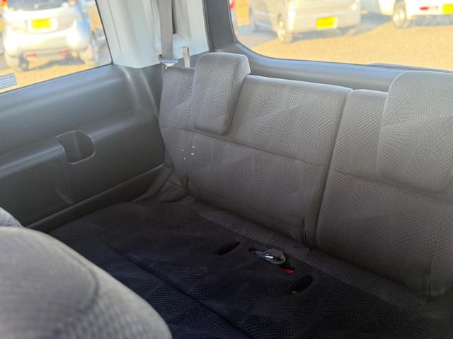 ステップワゴンスパーダ Ｚ　ＥＴＣ　両側電動スライドドア　オートライト　ＨＩＤ　スマートキー　電動格納ミラー　３列シート　フルフラット　ＣＶＴ　アルミホイール　盗難防止システム　衝突安全ボディ　ＡＢＳ　ＥＳＣ　エアコン（25枚目）