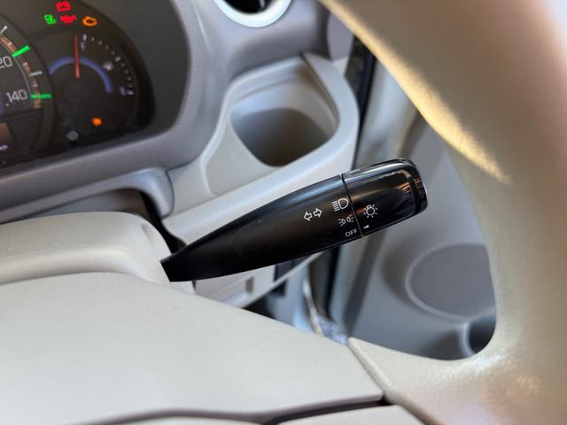 スペーシア Ｘ　両側スライド・片側電動　ナビ　スマートキー　アイドリングストップ　ベンチシート　ＣＶＴ　盗難防止システム　ＡＢＳ　衝突安全ボディ　エアコン　パワーステアリング　パワーウィンドウ（8枚目）