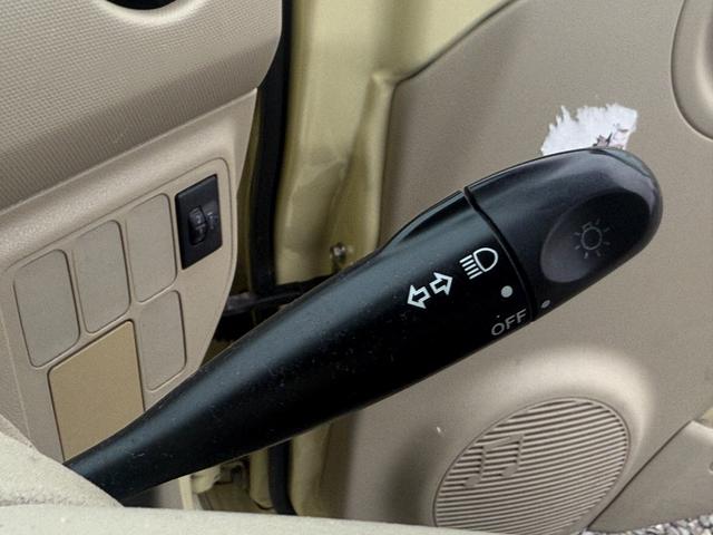 エッセ Ｄ　ＡＴ　衝突安全ボディ　エアコン　パワーステアリング　パワーウィンドウ（6枚目）