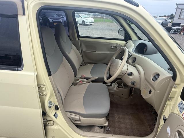 エッセ Ｄ　ＡＴ　衝突安全ボディ　エアコン　パワーステアリング　パワーウィンドウ（9枚目）