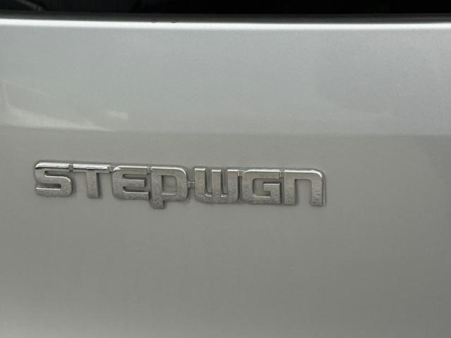 ステップワゴンスパーダ クールスピリット　ドライブレコーダー　バックカメラ　ナビ　ＴＶ　両側電動スライドドア　ＨＩＤ　スマートキー　電動格納ミラー　３列シート　ＣＶＴ　アルミホイール　ＣＤ　盗難防止システム　衝突安全ボディ　ＡＢＳ　ＥＳＣ（23枚目）