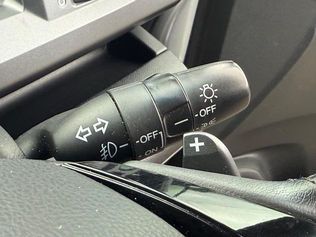 ステップワゴンスパーダ クールスピリット　ドライブレコーダー　バックカメラ　ナビ　ＴＶ　両側電動スライドドア　ＨＩＤ　スマートキー　電動格納ミラー　３列シート　ＣＶＴ　アルミホイール　ＣＤ　盗難防止システム　衝突安全ボディ　ＡＢＳ　ＥＳＣ（26枚目）