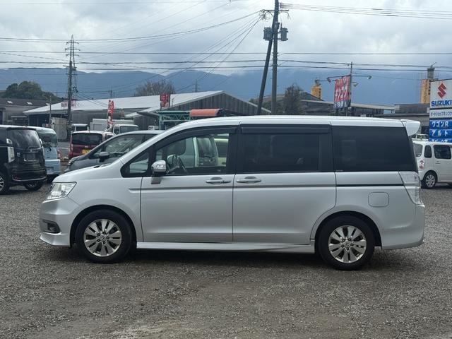 ステップワゴンスパーダ クールスピリット　ドライブレコーダー　バックカメラ　ナビ　ＴＶ　両側電動スライドドア　ＨＩＤ　スマートキー　電動格納ミラー　３列シート　ＣＶＴ　アルミホイール　ＣＤ　盗難防止システム　衝突安全ボディ　ＡＢＳ　ＥＳＣ（28枚目）