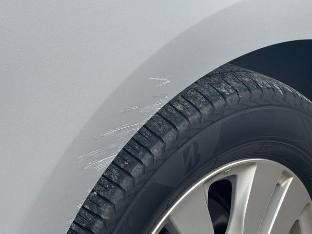 ステップワゴンスパーダ クールスピリット　ドライブレコーダー　バックカメラ　ナビ　ＴＶ　両側電動スライドドア　ＨＩＤ　スマートキー　電動格納ミラー　３列シート　ＣＶＴ　アルミホイール　ＣＤ　盗難防止システム　衝突安全ボディ　ＡＢＳ　ＥＳＣ（31枚目）