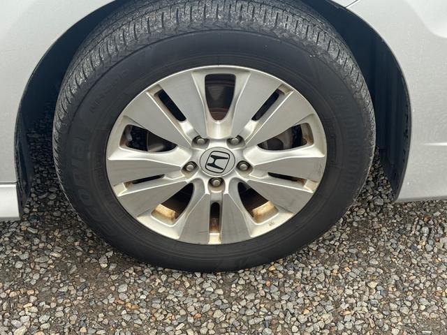 ステップワゴンスパーダ クールスピリット　ドライブレコーダー　バックカメラ　ナビ　ＴＶ　両側電動スライドドア　ＨＩＤ　スマートキー　電動格納ミラー　３列シート　ＣＶＴ　アルミホイール　ＣＤ　盗難防止システム　衝突安全ボディ　ＡＢＳ　ＥＳＣ（37枚目）