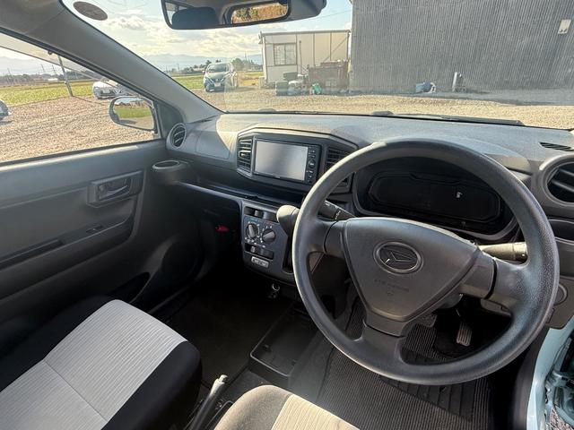 ミライース Ｌ　ＳＡＩＩＩ　ナビ　ＴＶ　クリアランスソナー　衝突被害軽減システム　オートマチックハイビーム　キーレスエントリー　アイドリングストップ　ＣＶＴ　盗難防止システム　ＡＢＳ　ＥＳＣ　衝突安全ボディ　エアコン（18枚目）