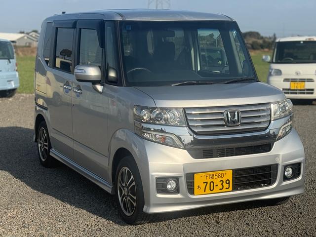 Ｎ－ＢＯＸカスタム Ｇ　両側電動スライドドア　ＨＩＤ　スマートキー　アイドリングストップ　電動格納ミラー　ベンチシート　ＣＶＴ　盗難防止システム　ＡＢＳ　ＥＳＣ　アルミホイール　衝突安全ボディ　エアコン　パワーステアリング（12枚目）