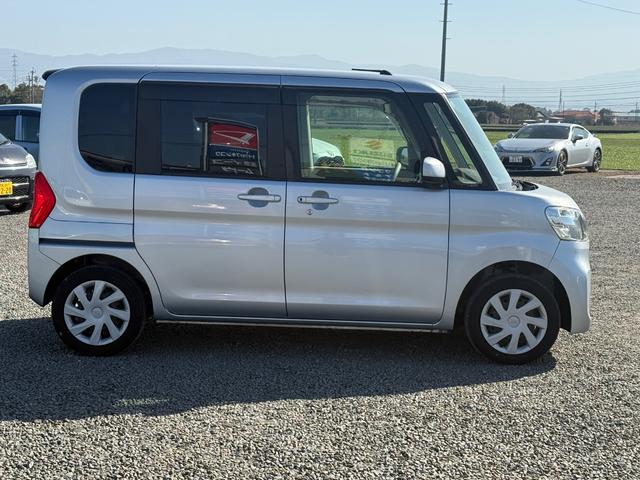 タント Ｘ　両側スライド・片側電動　スマートキー　アイドリングストップ　電動格納ミラー　ベンチシート　ＣＶＴ　盗難防止システム　ＡＢＳ　衝突安全ボディ　エアコン　パワーステアリング　パワーウィンドウ（12枚目）