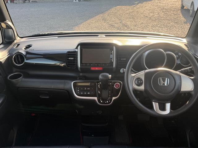 N-BOXカスタム G SSパッケージ ドライブレコーダー 両側電動スライドドア TV 衝突被害軽減システム オートライト HID スマートキー アイドリングストップ 電動格納ミラー CVT 盗難防止システム ABS ESC CD(2枚目)