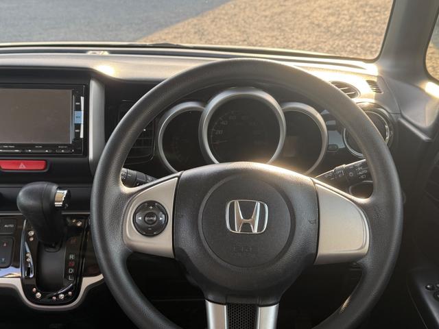 N-BOXカスタム G SSパッケージ ドライブレコーダー 両側電動スライドドア TV 衝突被害軽減システム オートライト HID スマートキー アイドリングストップ 電動格納ミラー CVT 盗難防止システム ABS ESC CD(3枚目)