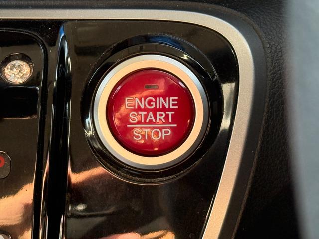 N-BOXカスタム G SSパッケージ ドライブレコーダー 両側電動スライドドア TV 衝突被害軽減システム オートライト HID スマートキー アイドリングストップ 電動格納ミラー CVT 盗難防止システム ABS ESC CD(7枚目)