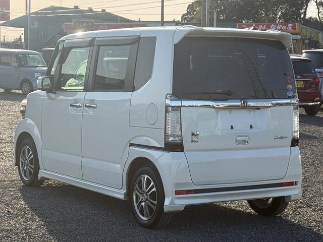 N-BOXカスタム G SSパッケージ ドライブレコーダー 両側電動スライドドア TV 衝突被害軽減システム オートライト HID スマートキー アイドリングストップ 電動格納ミラー CVT 盗難防止システム ABS ESC CD(17枚目)