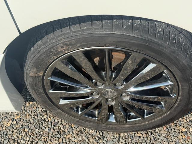 セレナ ライダーパフォーマンススペックブラックラインＳ－ＨＶ　ＥＴＣ　バックカメラ　ナビ　ＴＶ　オートクルーズコントロール　両側電動スライドドア　オートライト　ＨＩＤ　スマートキー　アイドリングストップ　後席モニター　３列シート　ウォークスルー　ＣＶＴ（22枚目）