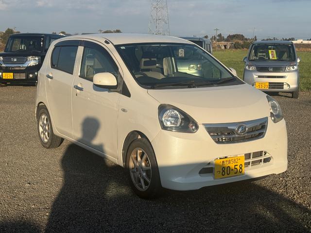 ミライース X メモリアルエディション ナビ キーレスエントリー アイドリングストップ 電動格納ミラー CVT 盗難防止システム ABS アルミホイール 衝突安全ボディ エアコン(2枚目)