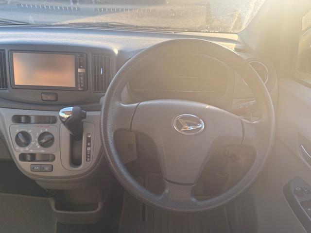 ミライース X メモリアルエディション ナビ キーレスエントリー アイドリングストップ 電動格納ミラー CVT 盗難防止システム ABS アルミホイール 衝突安全ボディ エアコン(11枚目)