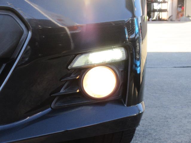 �������O�̔������C�����������I��g�̗����Ǝ҂����S�E�m���ɂ��q�l�̌��ɂ��^�т������܂��B