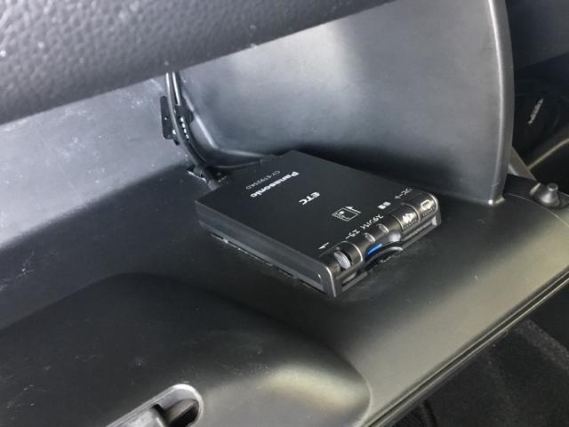 フィット １３Ｇ・Ｆパッケージ　前後ドラレコ　純正ナビ　ＥＴＣ　リアカメラ　Ａ－ＳＴＯＰ　サイドＳＲＳ　スマートエントリー　セキュリティーアラーム　ダブルエアバッグ　横滑防止装置　Ｒカメラ　ドライブレコーダー付　キ－フリ－　エアコン（22枚目）