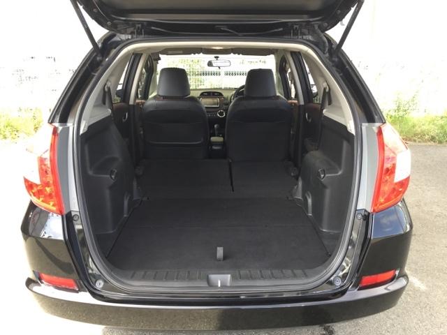 フィットシャトル １５Ｘ　バックカメラ　純正ナビ　フルセグ　ＥＴＣ　運転席エアバック　助手席エアバック　ＥＳＣ　パワーウィンド　Ｂカメ　ナビ＆ＴＶ　リモコンキー　ＤＶＤ再生　エアコン　ＡＢＳ　パワーステアリング（10枚目）