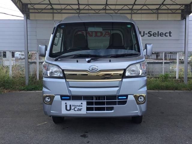 ハイゼットトラック ジャンボ５５ｔｈアニバーサリーゴールドエディション　ＣＤ　キーレス　アルミホイール　エアバッグ　パワーステアリング　マニュアルエアコン　切替式４ＷＤ　前席パワーウインドウ　助手席エアバッグ（6枚目）