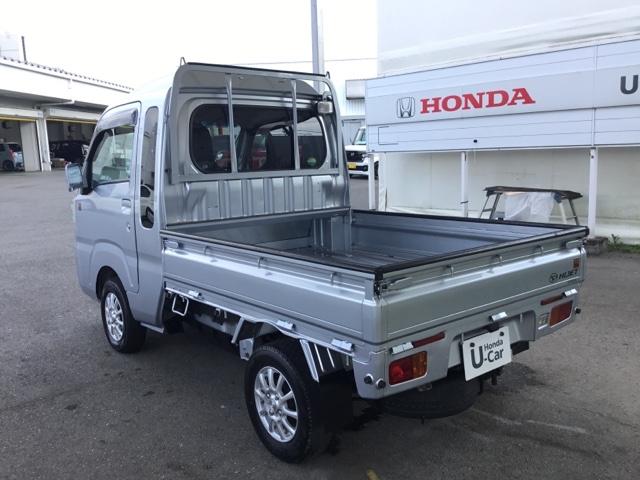 ハイゼットトラック ジャンボ５５ｔｈアニバーサリーゴールドエディション　ＣＤ　キーレス　アルミホイール　エアバッグ　パワーステアリング　マニュアルエアコン　切替式４ＷＤ　前席パワーウインドウ　助手席エアバッグ（7枚目）