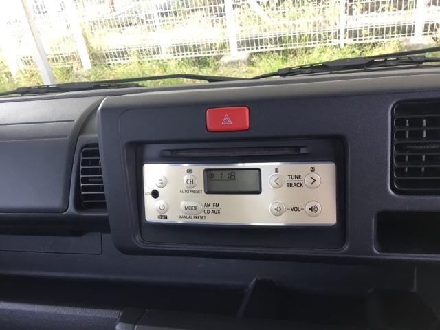ハイゼットトラック ジャンボ５５ｔｈアニバーサリーゴールドエディション　ＣＤ　キーレス　アルミホイール　エアバッグ　パワーステアリング　マニュアルエアコン　切替式４ＷＤ　前席パワーウインドウ　助手席エアバッグ（12枚目）